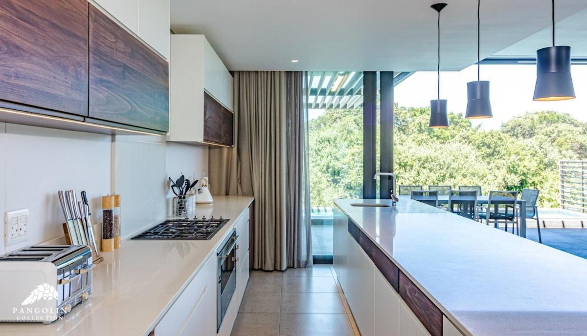 Villa Oceans Edge 17, Zimbali Estate By Euphoric Leisure Ballito